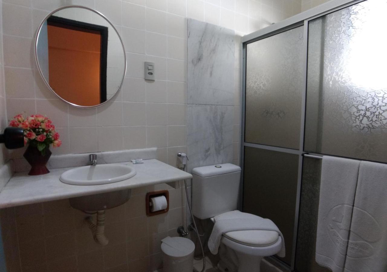 Quarto Econômico com Cama de Casal ou 2 de Solteiro