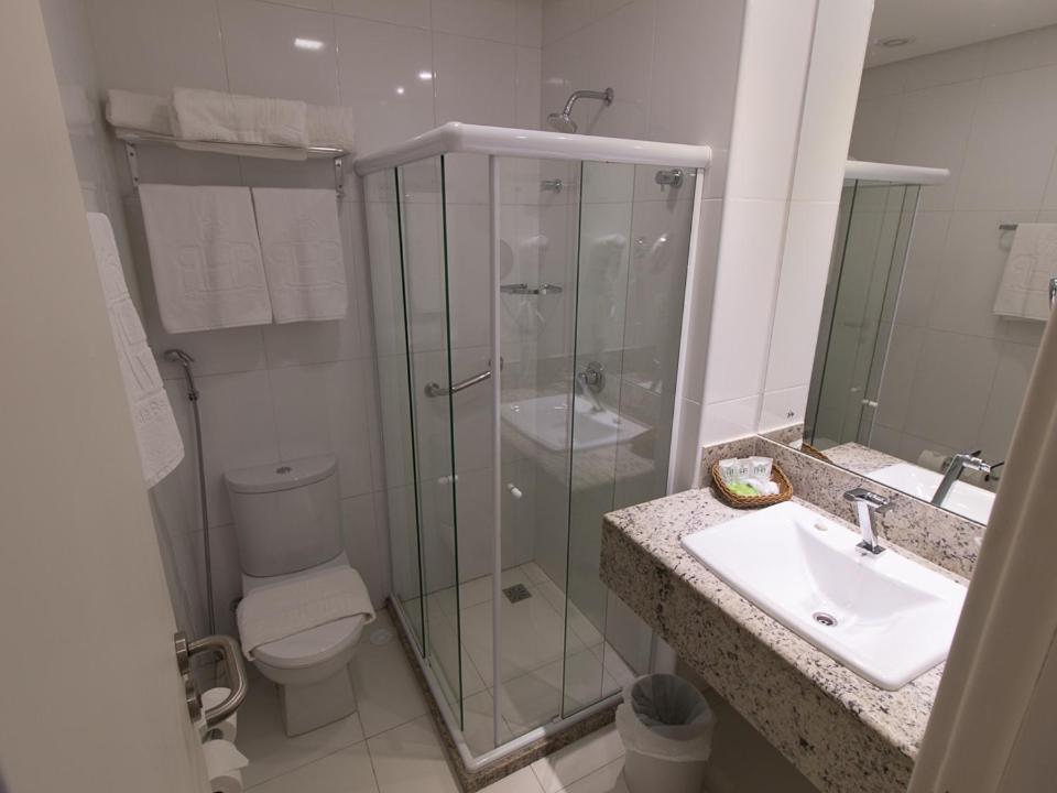 Quarto Triplo com Vista para a Piscina